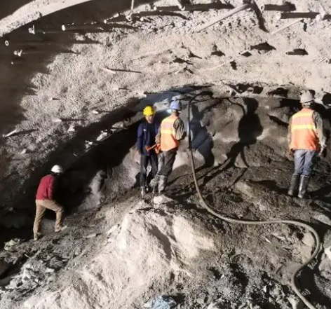 诸暨拱顶带模注浆料的施工流程及注意事项